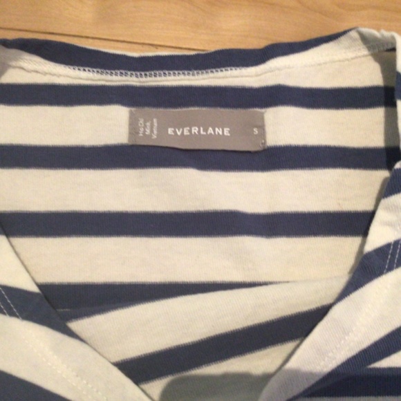 Everlane Blue and White Striped Top - Picture 2 of 8